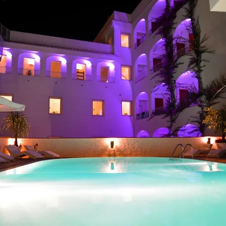 Romana & Hotel