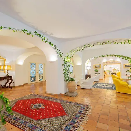 罗马纳别墅spa酒店 4*