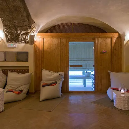 罗马纳别墅spa酒店 酒店 4*