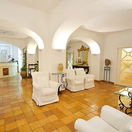 Romana & Otel 4*