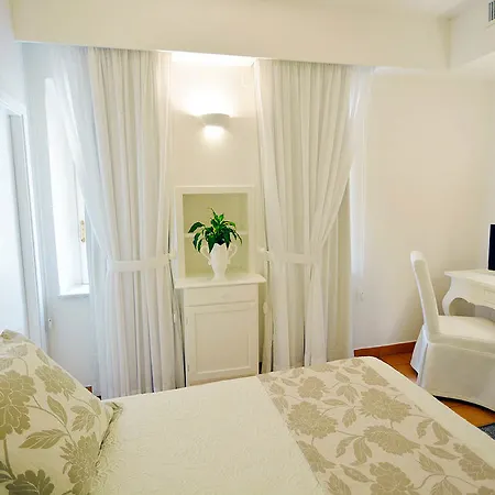 Otel Romana & 4*