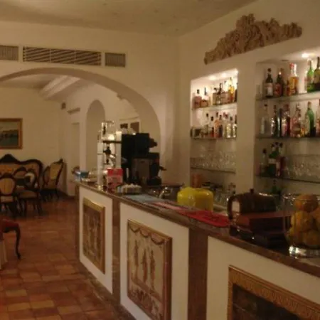 Romana & Otel