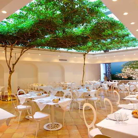 Otel Romana & 4*