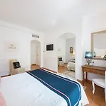 מלון Romana & 4*