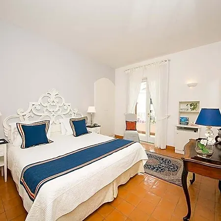 Romana & Hotel Minori