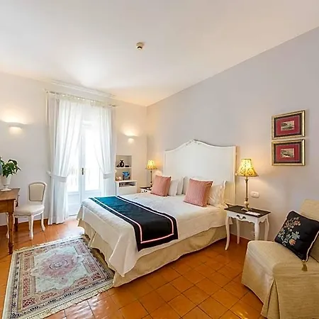 Hotel Romana & 4*