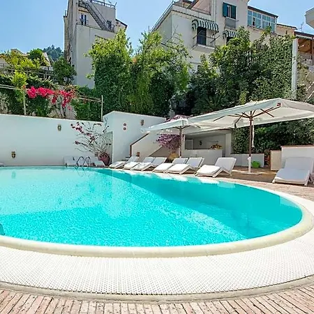 Romana & Hotel 4*