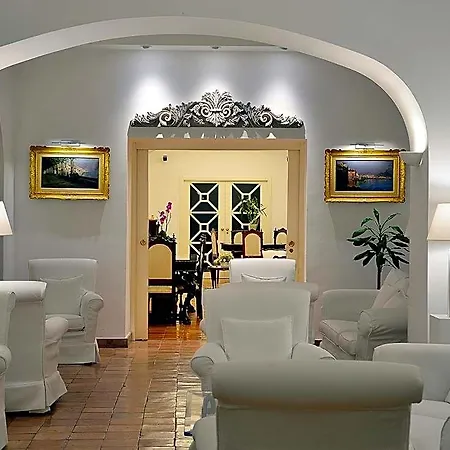 Romana & Hotel 4*