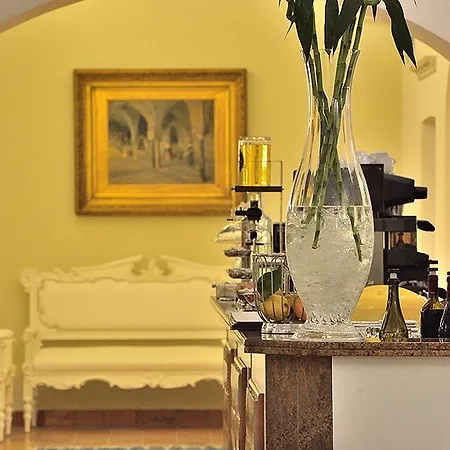 Romana & 4* Минори