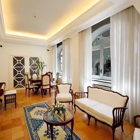 Romana & Hotel 4*